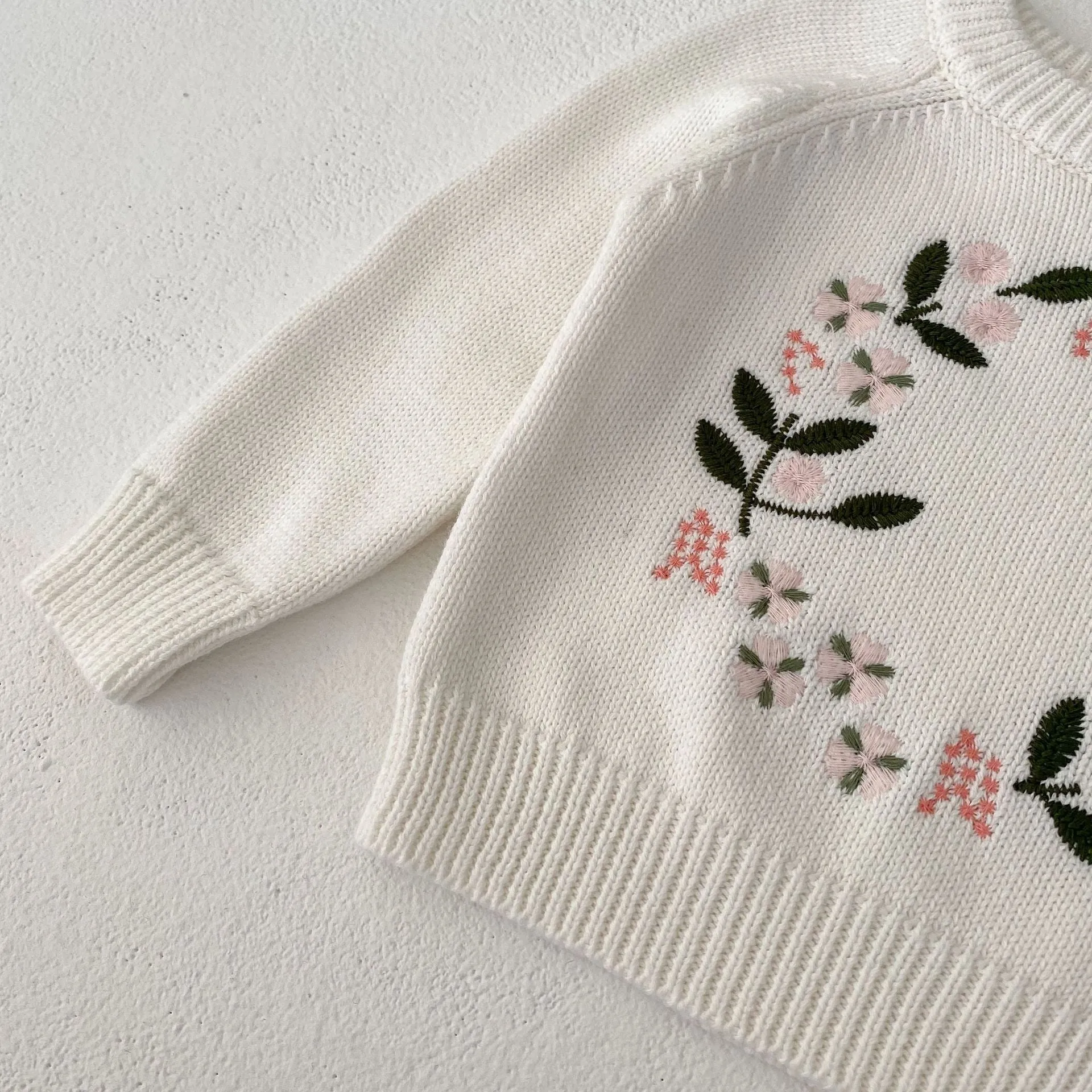 Baby Kid Girls Embroidered Sweaters Wholesale 230828123