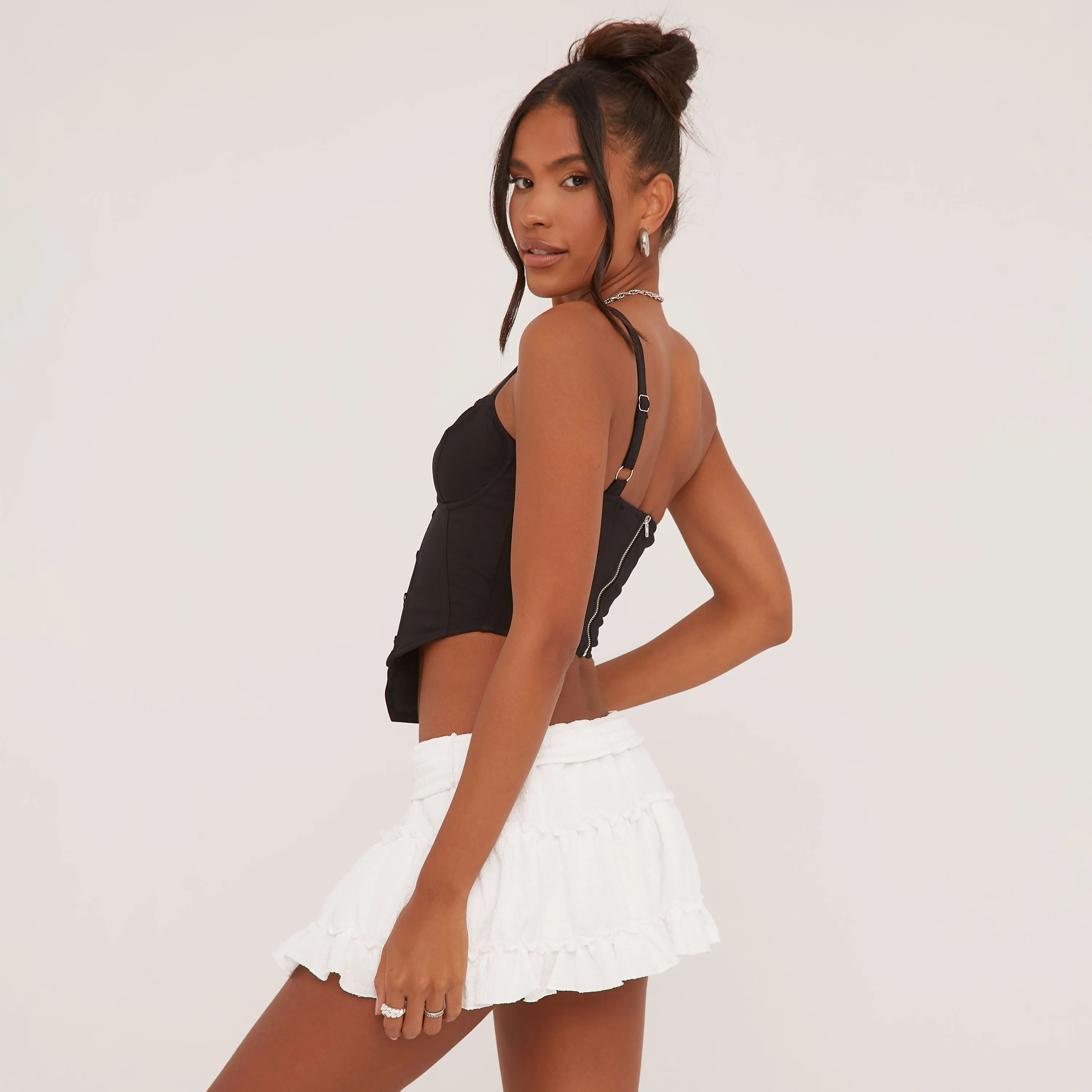 Low Rise Frilly Mini Skirt In White Texture