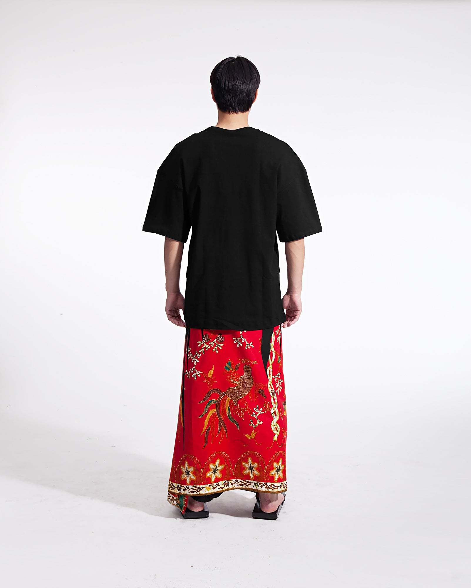 Pose Tee (Black), Batik Dakwat