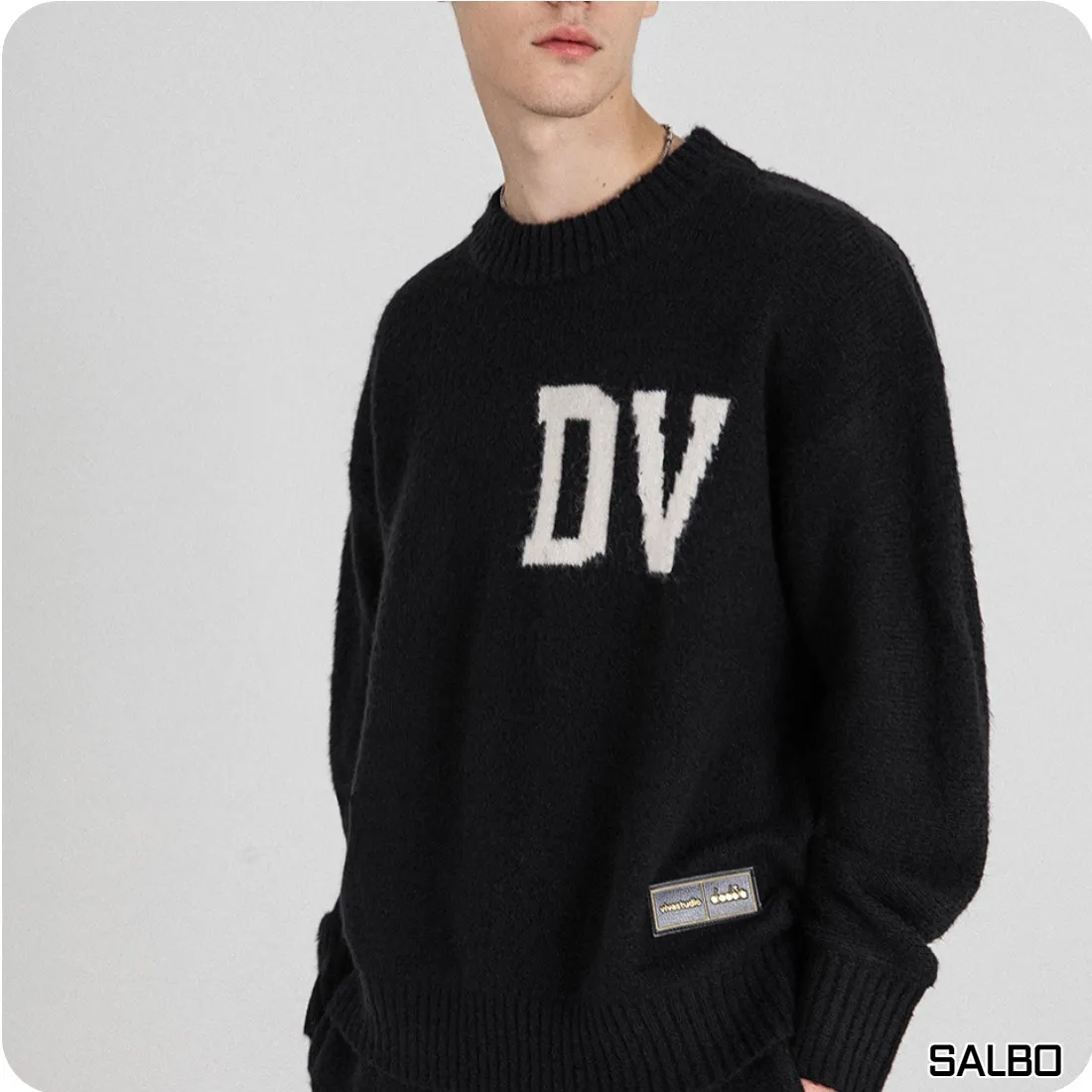 vivastudio  |Crew Neck Street Style Long Sleeves Logo Sweaters