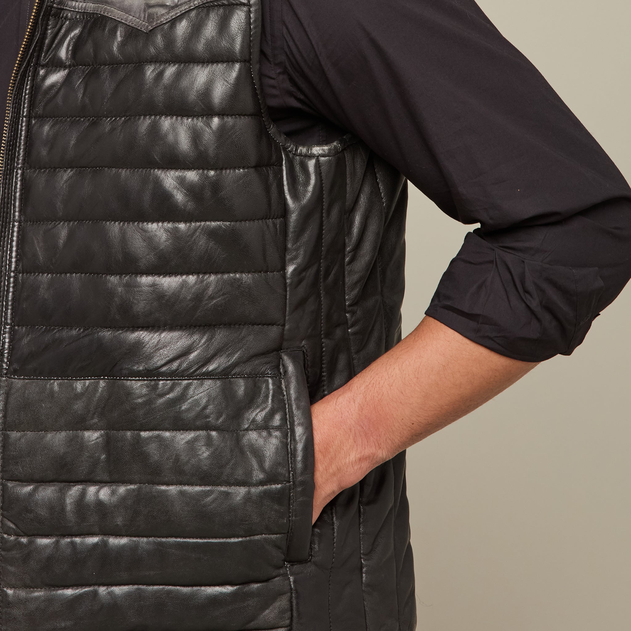 Western Yoke Leather Vest :: Black